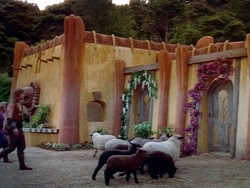 extant_HerculesAndTheAmazonWomen_1160