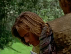 extant_HerculesTheLegendaryJourneys_1x06-AsDarknessFalls_0181
