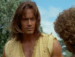 extant_HerculesTheLegendaryJourneys_1x06-AsDarknessFalls_0232