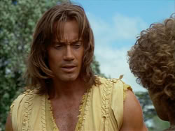 extant_HerculesTheLegendaryJourneys_1x06-AsDarknessFalls_0237