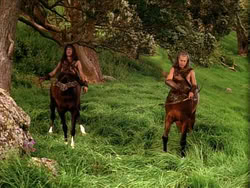 extant_HerculesTheLegendaryJourneys_1x06-AsDarknessFalls_0277