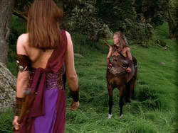 extant_HerculesTheLegendaryJourneys_1x06-AsDarknessFalls_0351