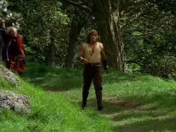 extant_HerculesTheLegendaryJourneys_1x06-AsDarknessFalls_0579