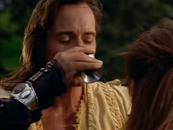 extant_HerculesTheLegendaryJourneys_1x06-AsDarknessFalls_1460