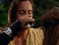 extant_HerculesTheLegendaryJourneys_1x06-AsDarknessFalls_1461