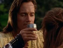 extant_HerculesTheLegendaryJourneys_1x06-AsDarknessFalls_1463