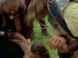 extant_HerculesTheLegendaryJourneys_1x06-AsDarknessFalls_2885