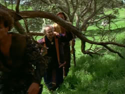 extant_HerculesTheLegendaryJourneys_1x06-AsDarknessFalls_2975