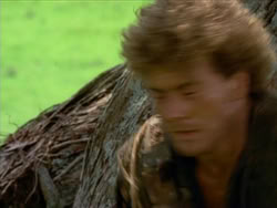 extant_HerculesTheLegendaryJourneys_1x06-AsDarknessFalls_2987
