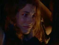 extant_HerculesTheLegendaryJourneys_1x06-AsDarknessFalls_3154