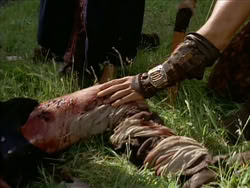 extant_HerculesTheLegendaryJourneys_1x06-AsDarknessFalls_3542