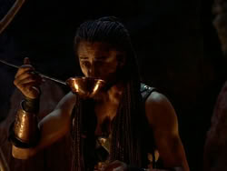 extant_HerculesTheLegendaryJourneys_1x06-AsDarknessFalls_3975