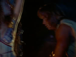 extant_HerculesTheLegendaryJourneys_1x06-AsDarknessFalls_4196