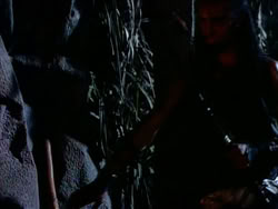 extant_HerculesTheLegendaryJourneys_1x06-AsDarknessFalls_4210