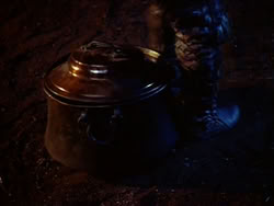 extant_HerculesTheLegendaryJourneys_1x06-AsDarknessFalls_4397