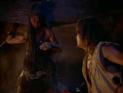 extant_HerculesTheLegendaryJourneys_1x06-AsDarknessFalls_4775