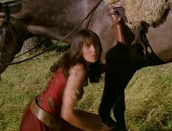extant_HTLJ_1x09-TheWarriorPrincess_0404