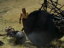 extant_HTLJ_1x09-TheWarriorPrincess_1778