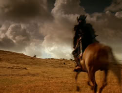extant_HTLJ_1x12-TheGauntlet_00004