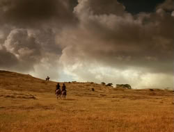 extant_HTLJ_1x12-TheGauntlet_00010
