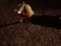 extant_HTLJ_1x12-TheGauntlet_00183