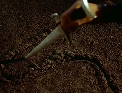 extant_HTLJ_1x12-TheGauntlet_00197