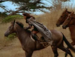extant_HTLJ_1x12-TheGauntlet_00232