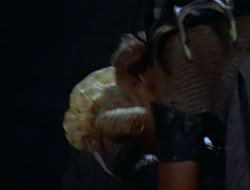 extant_HTLJ_1x12-TheGauntlet_01174