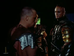 extant_HTLJ_1x12-TheGauntlet_02438