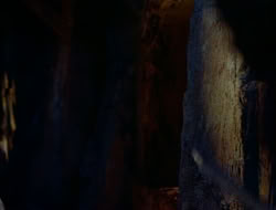 extant_HTLJ_1x12-TheGauntlet_03199