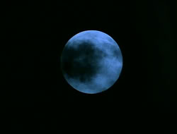 extant_HTLJ_1x13-UnchainedHeart_00935
