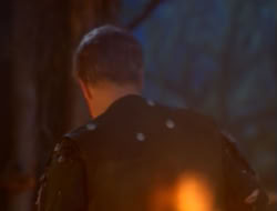 extant_HTLJ_2x05-Outcast_00320