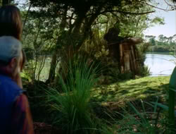 extant_HTLJ_2x05-Outcast_01987