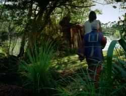 extant_HTLJ_2x05-Outcast_02004