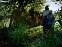 extant_HTLJ_2x05-Outcast_02005