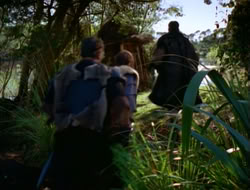 extant_HTLJ_2x05-Outcast_02911