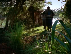 extant_HTLJ_2x05-Outcast_02916