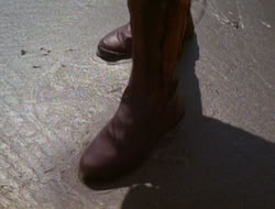 extant_HTLJ_2x17-TheApple_00202