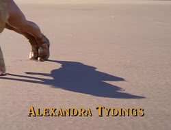 extant_HTLJ_2x17-TheApple_00922