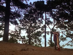 extant_HTLJ_2x17-TheApple_01828