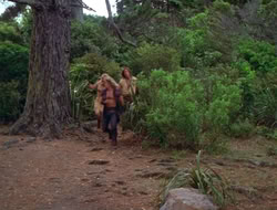 extant_HTLJ_2x17-TheApple_01947