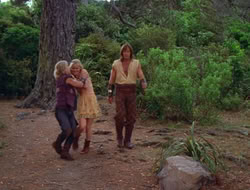 extant_HTLJ_2x17-TheApple_01953