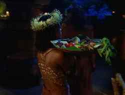 extant_HTLJ_2x17-TheApple_02299