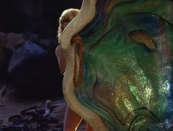 extant_HTLJ_2x17-TheApple_02910