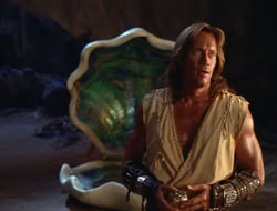extant_HTLJ_2x17-TheApple_02923