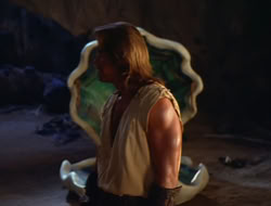 extant_HTLJ_2x17-TheApple_02927