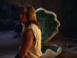 extant_HTLJ_2x17-TheApple_02929