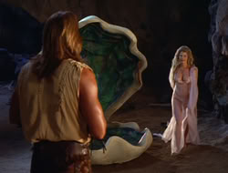 extant_HTLJ_2x17-TheApple_02961