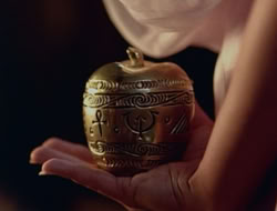 extant_HTLJ_2x17-TheApple_03115