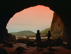 extant_HTLJ_2x17-TheApple_03135